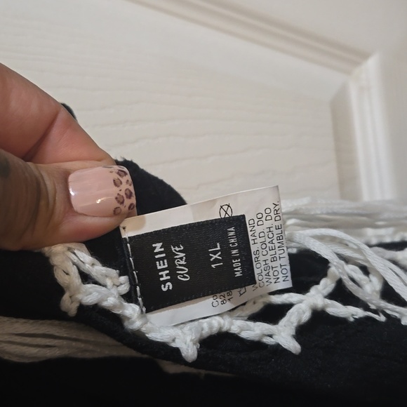 Shein- bathing suit cover up, black, white, 1XL,airy,beach,summer - Picture 6 of 7